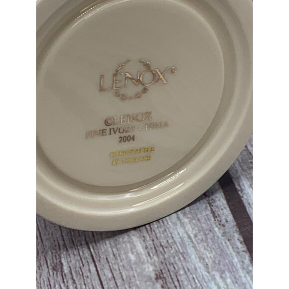 Lenox Flower Candle Holder Fine Ivory China 2004 Handcrafted with candle - Picture 4 of 12